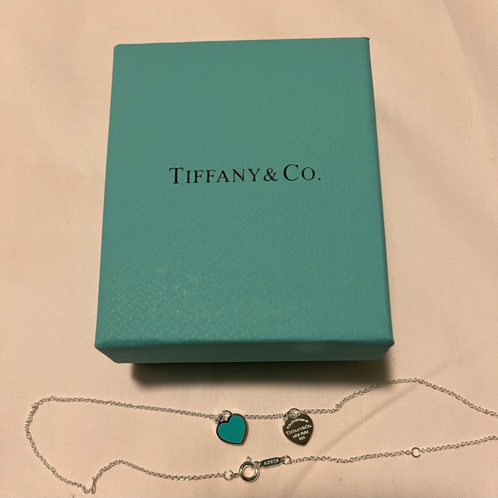 Tiffany & Co. - Blue mini hearts